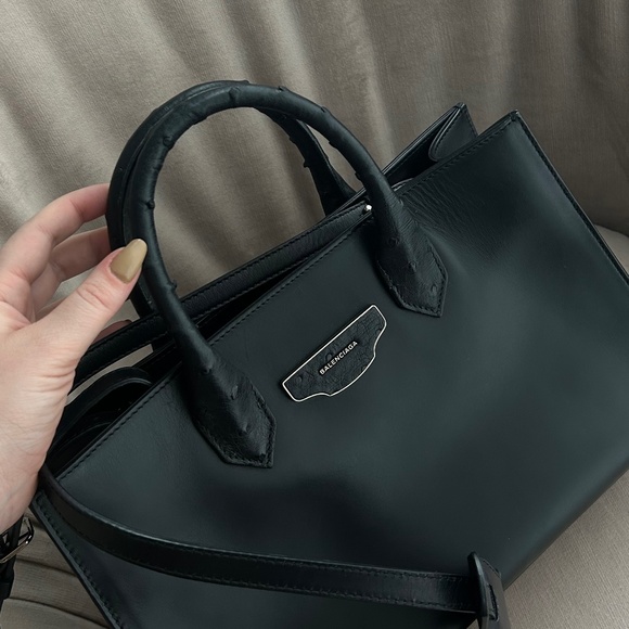 RARE BALENCIAGA all ostrich trim tote - Picture 2 of 9